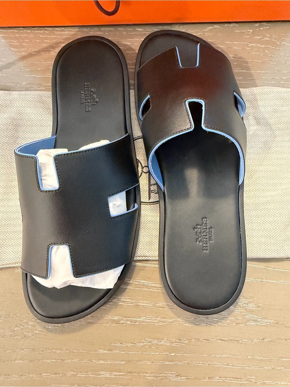 Hermes Izmir Sandals - Picture 2 of 7